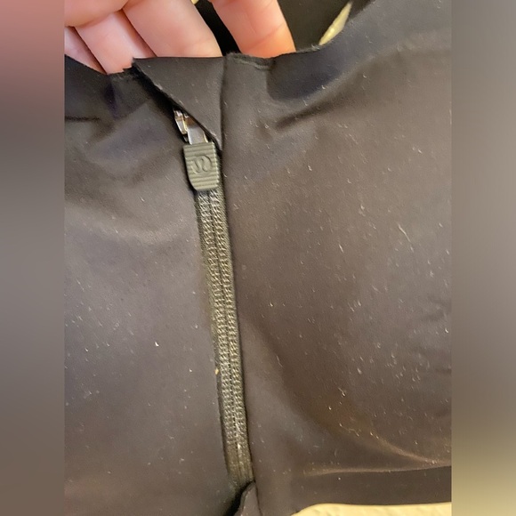 lululemon athletica Black Cross-Back Sports Bra - Picture 3 of 8